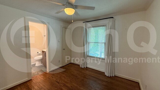 Foto del edificio - 5505 Live Oak St