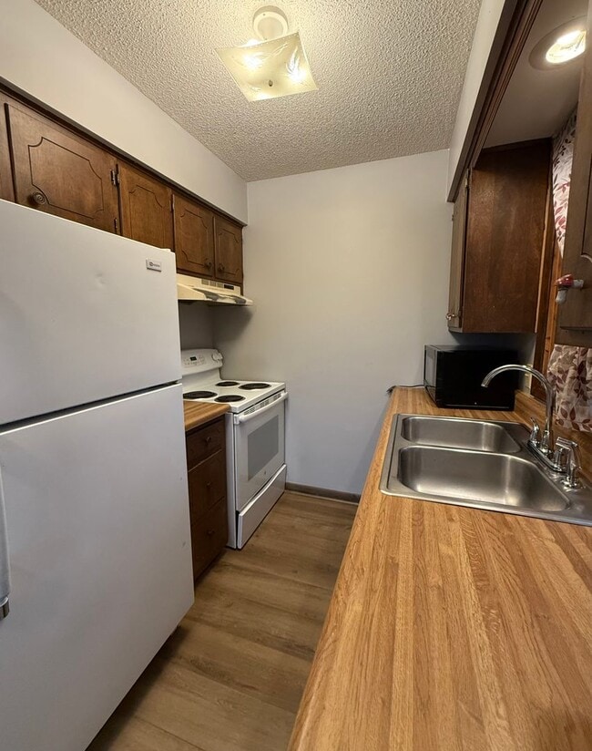 Photo - 133 Benton St Apartment