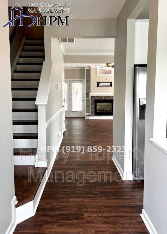 Building Photo - 122 Watertree Ln