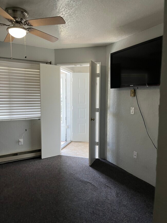 Foto del edificio - 2700 S White Mountain Rd