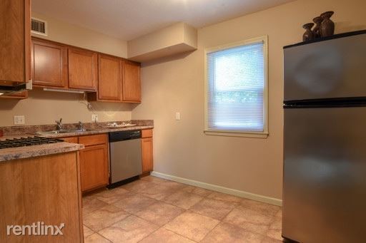 Foto del edificio - 2 br, 1 bath Apartment - 3325 California St