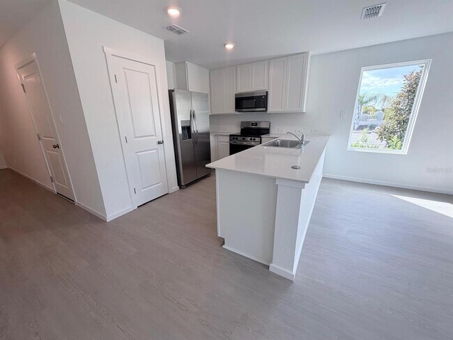 Building Photo - 1207 Orion St