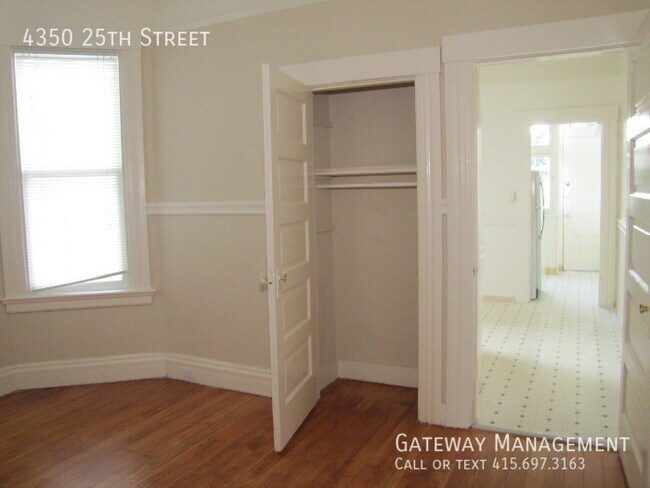 Foto del edificio - Noe Valley railroad flat -original detail ...
