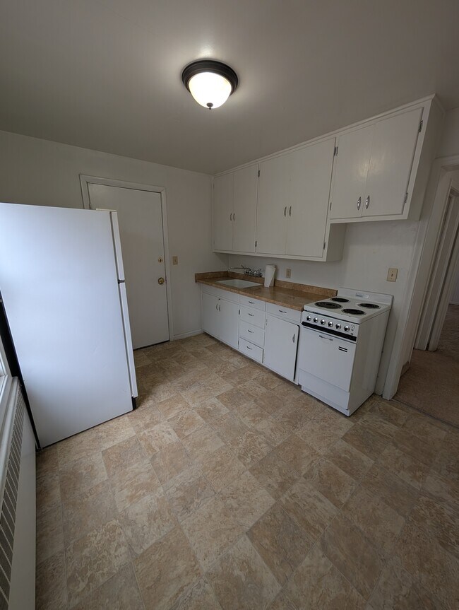 Building Photo - 129 N 100 E