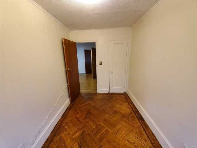 Foto del edificio - 26-19 93rd St