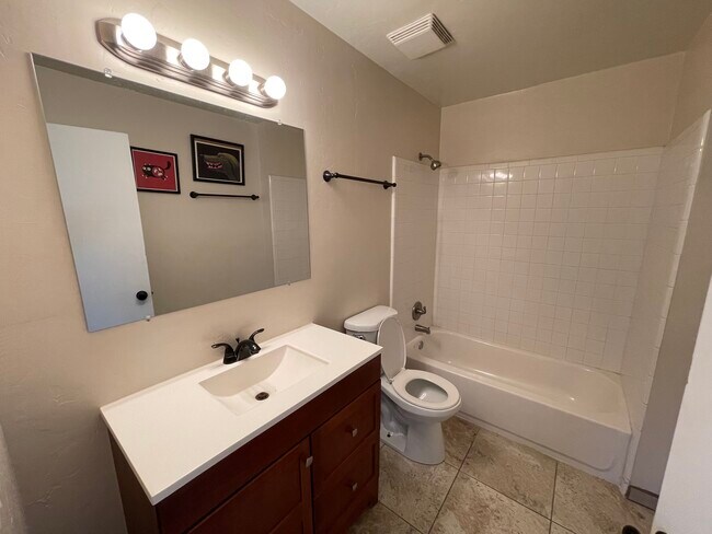 Building Photo - 4362 E 2nd St