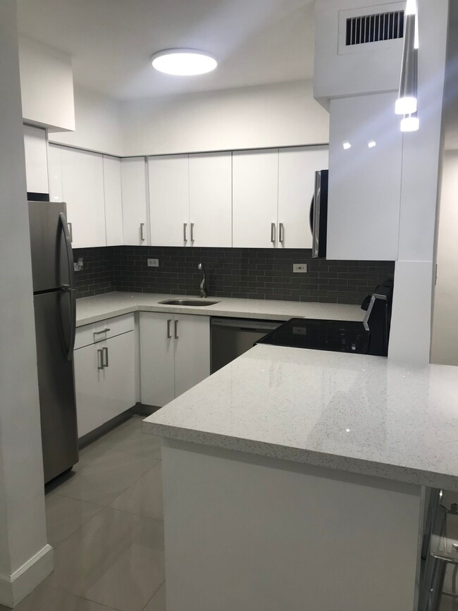 Foto del edificio - 1500 Bay Rd