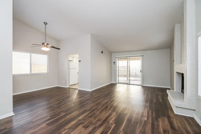Building Photo - 2144 W Ironwood Dr