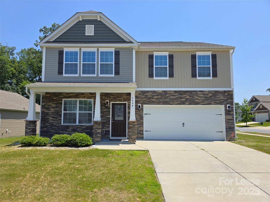 Foto principal - 2208 Apple Glen Ln