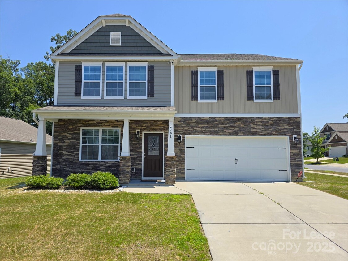 Primary Photo - 2208 Apple Glen Ln