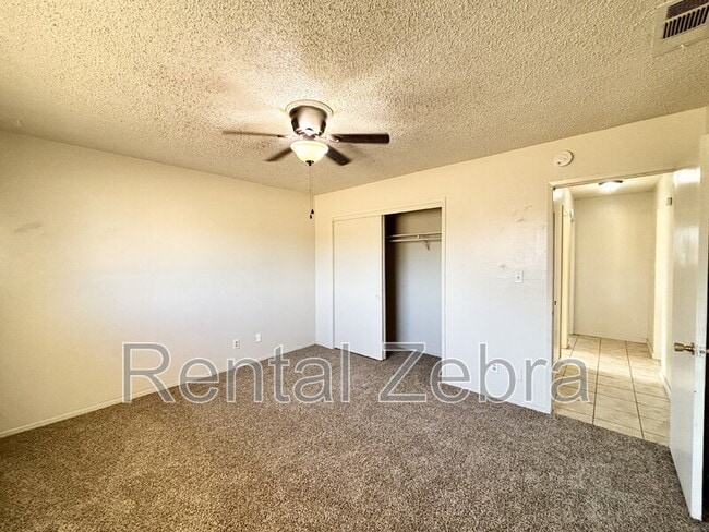 Building Photo - 2400 Gurr Rd