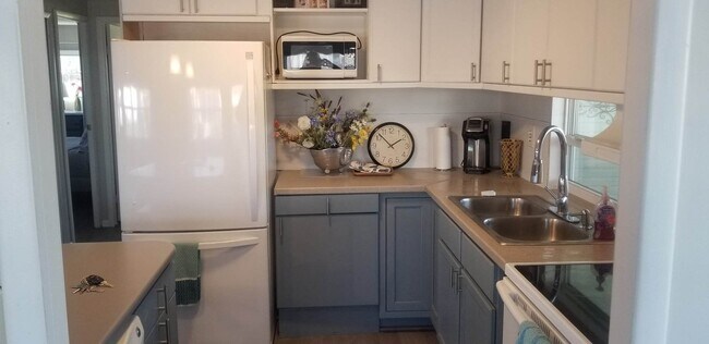 Foto del edificio - 3126 Joline Dr