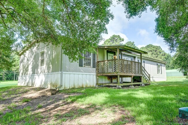 Building Photo - 418 County Rd 643