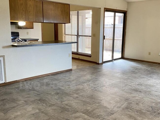 Photo - 2820 SE 55th St Apartment