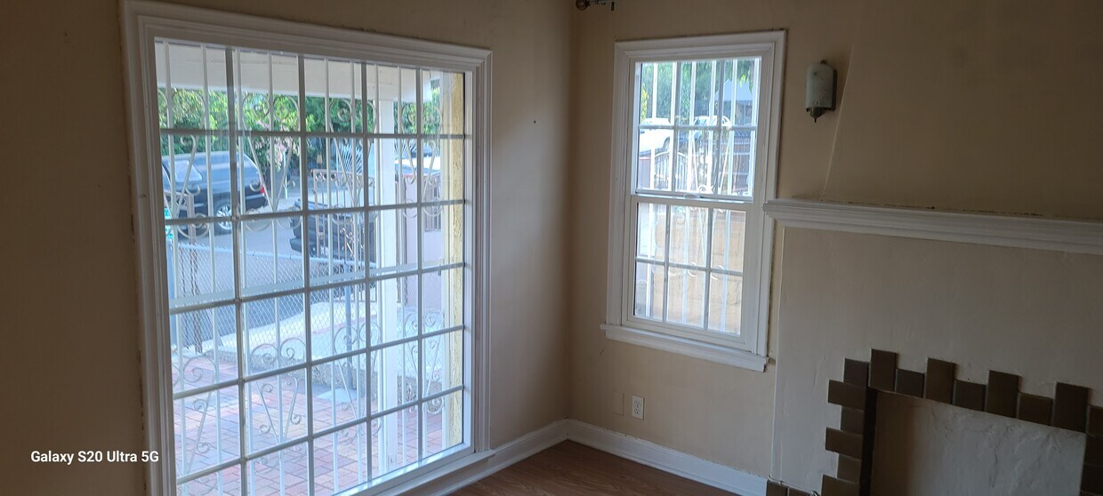 Foto del edificio - 4421 Moonstone Dr