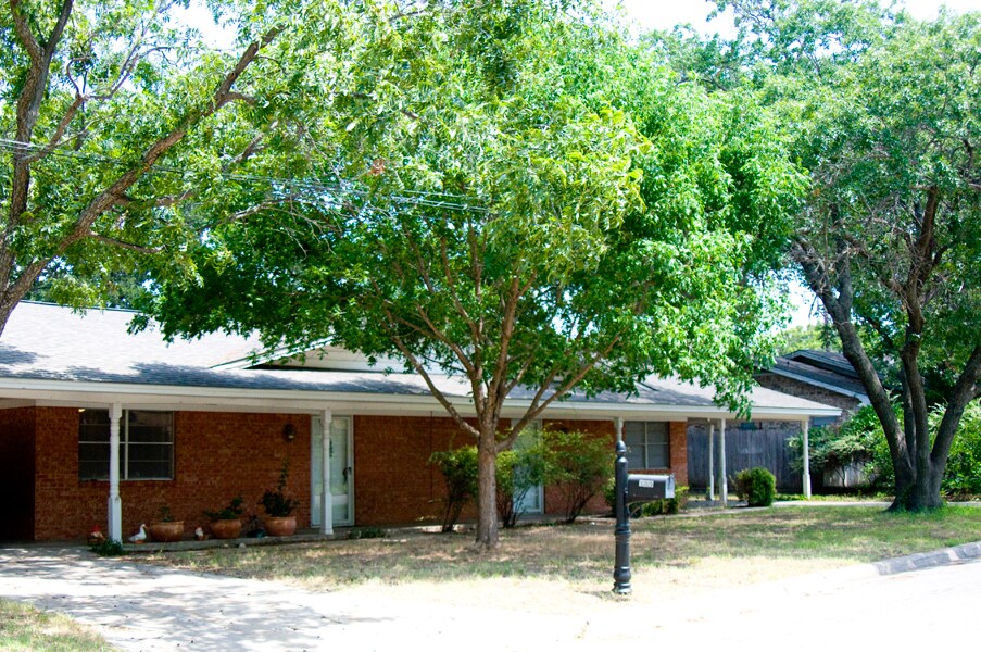 1385 N Lillian, Stephenville, TX 76401 House Rental in Stephenville