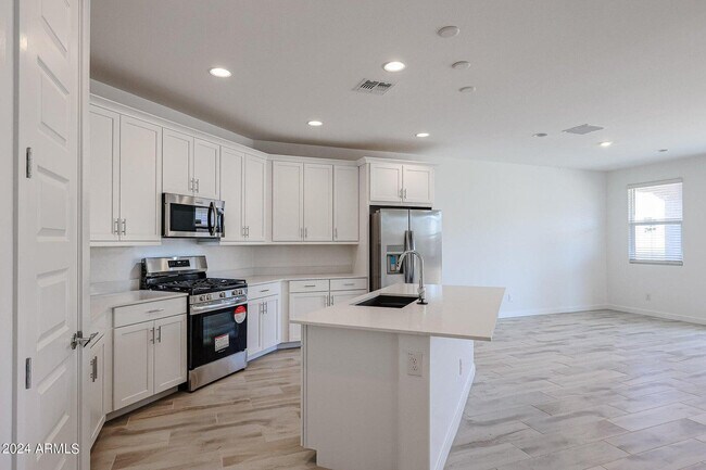 Foto del edificio - 7682 W Jackrabbit Ln