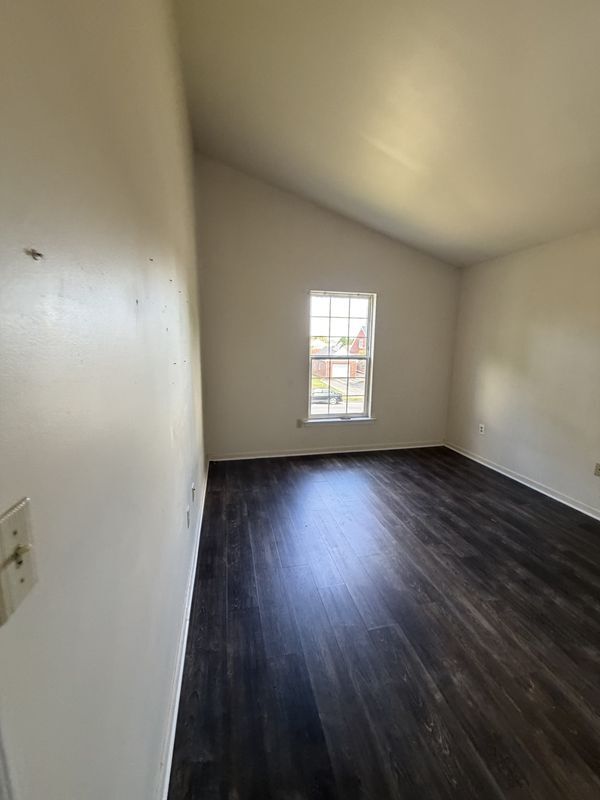 Building Photo - 1040 N 13th St