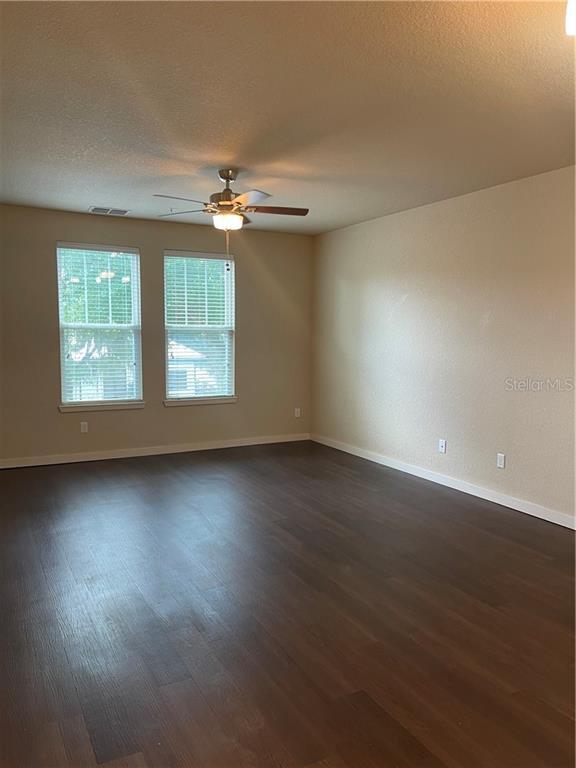 Foto del edificio - 325 N Florida Ave