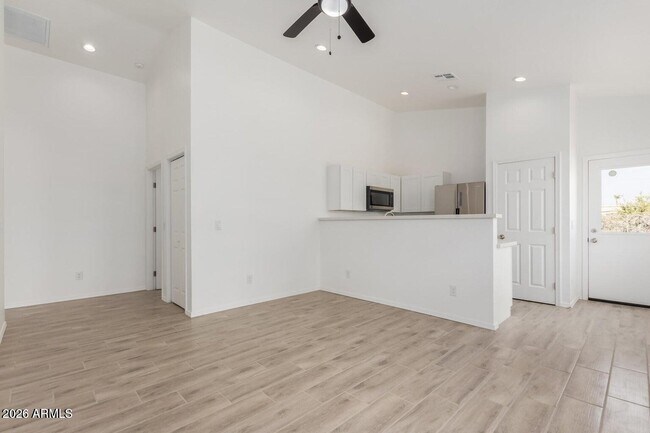 Foto del edificio - 8335 W Pineveta Dr