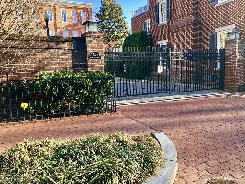 Primary Photo - 2735 Olive St NW