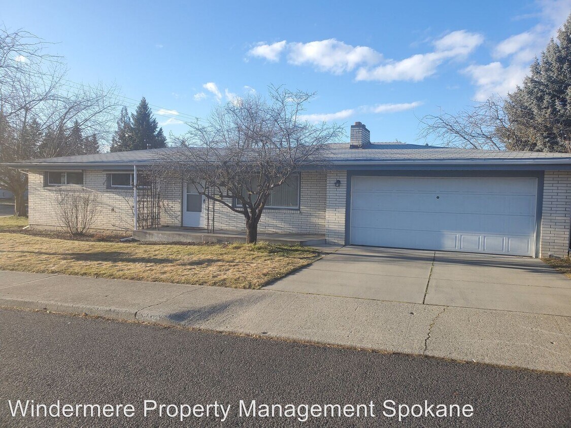 Foto principal - 3 br, 2 bath House - 3438 W Beacon Ave