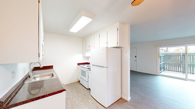 Building Photo - 402 Alameda del Prado