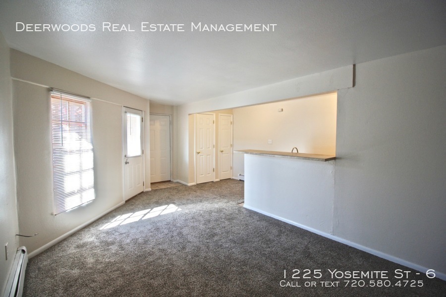 Primary Photo - 1225 Yosemite St