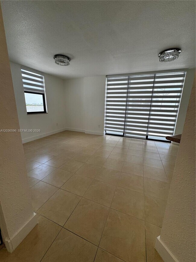 Foto del edificio - 2301 SW 27th Ave