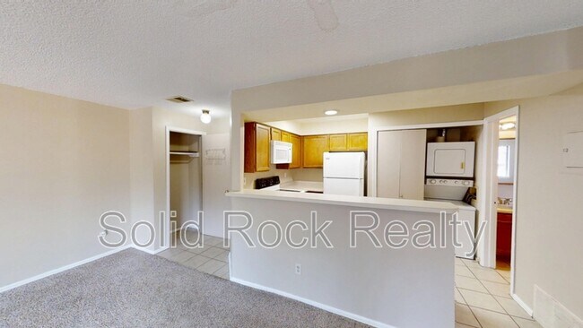 Foto del edificio - 3628 Iguana Dr