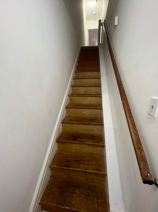 Building Photo - 4422 Sansom St