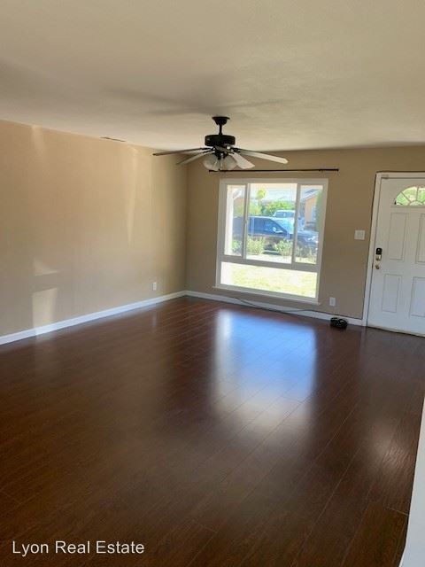 Foto del edificio - 3 br, 1 bath House - 2041 Joan Way