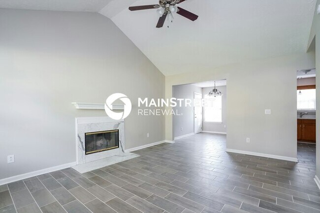 Foto del edificio - 3 Bedroom Pet-Friendly Home in La Vergne, TN with Main Street Renewal