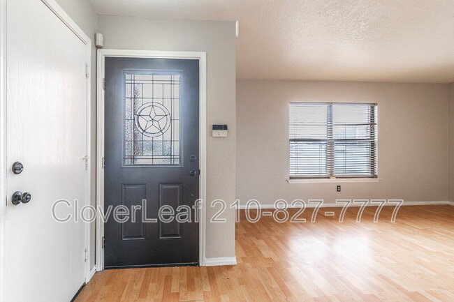 Foto del edificio - 6203 Lakeview Dr.