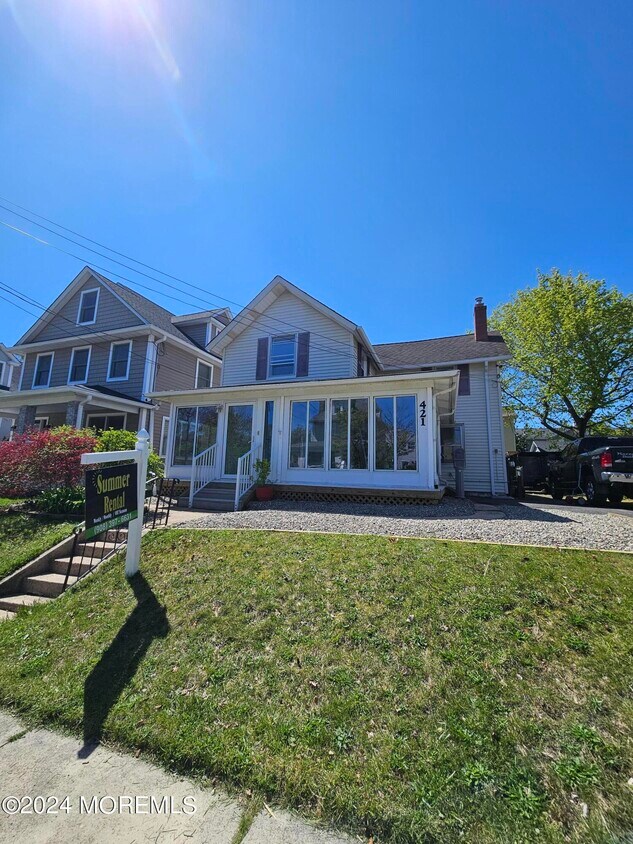 Primary Photo - 421 Evergreen Ave