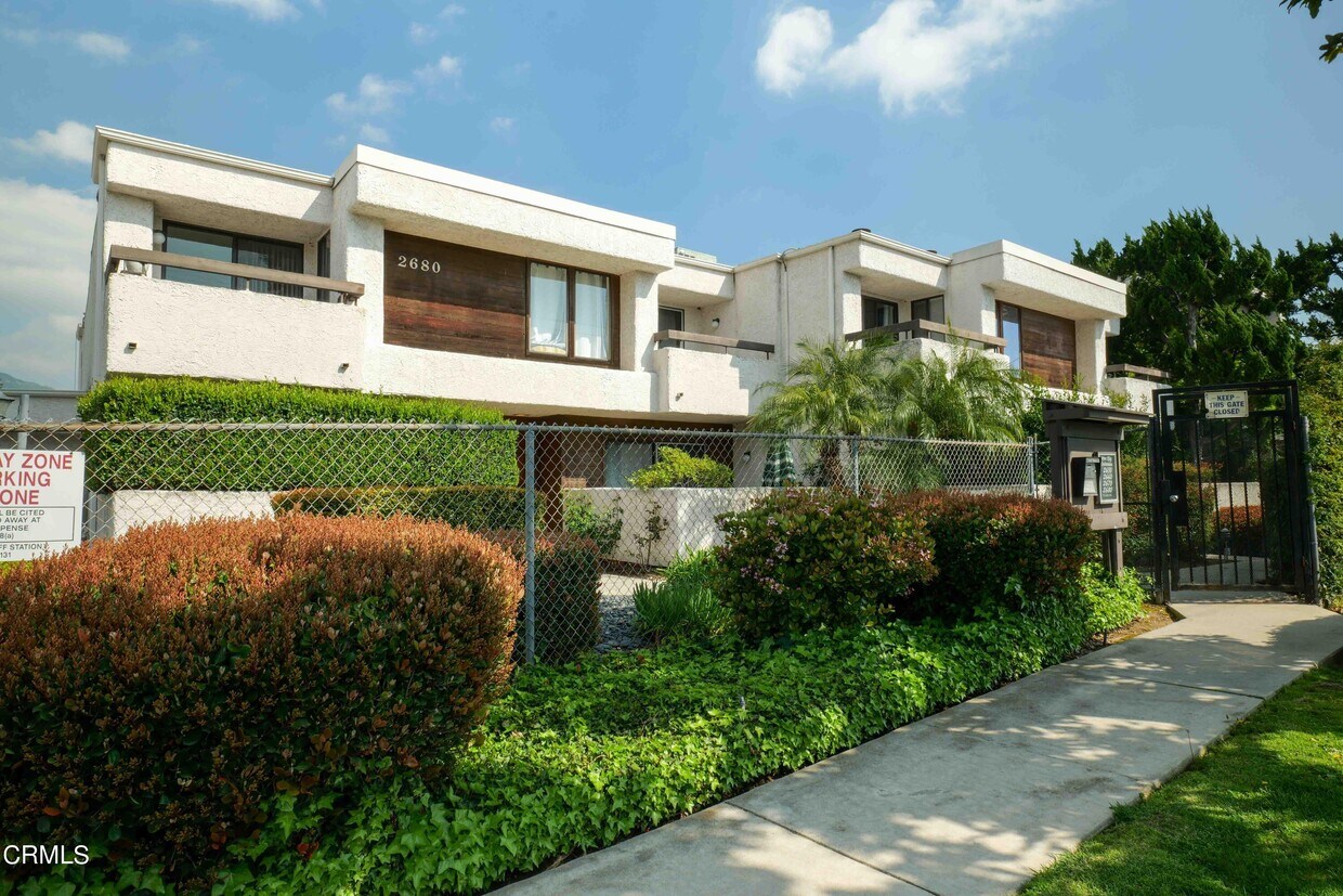 2660 N Lake Ave Unit 7, Altadena, CA 91001 Condo for Rent in Altadena