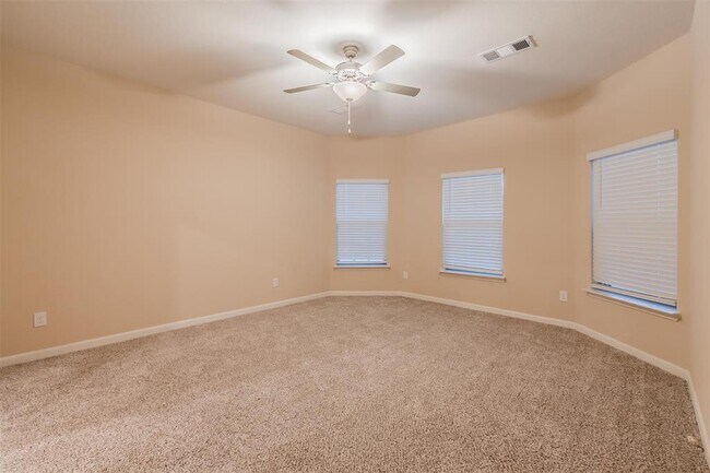 Building Photo - 306 Tranquil Ln