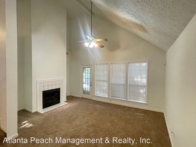 Building Photo - 3 br, 2.5 bath House - 700 Shore Drive