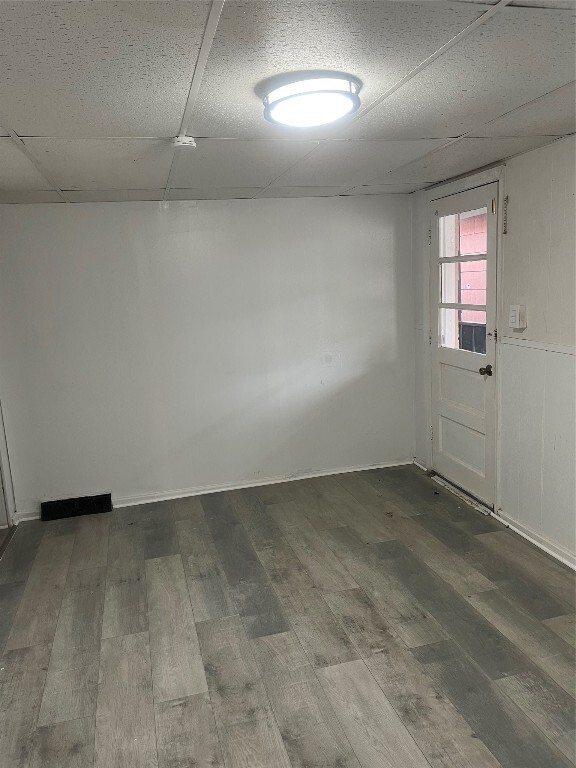 Foto del edificio - 223 Squires Ave