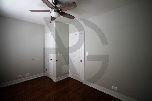 Building Photo - 4600 N Winchester Ave