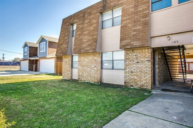 Photo - 105 Peach Street Unit B Townhome