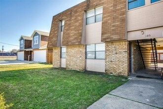 Building Photo - 105 Peach St
