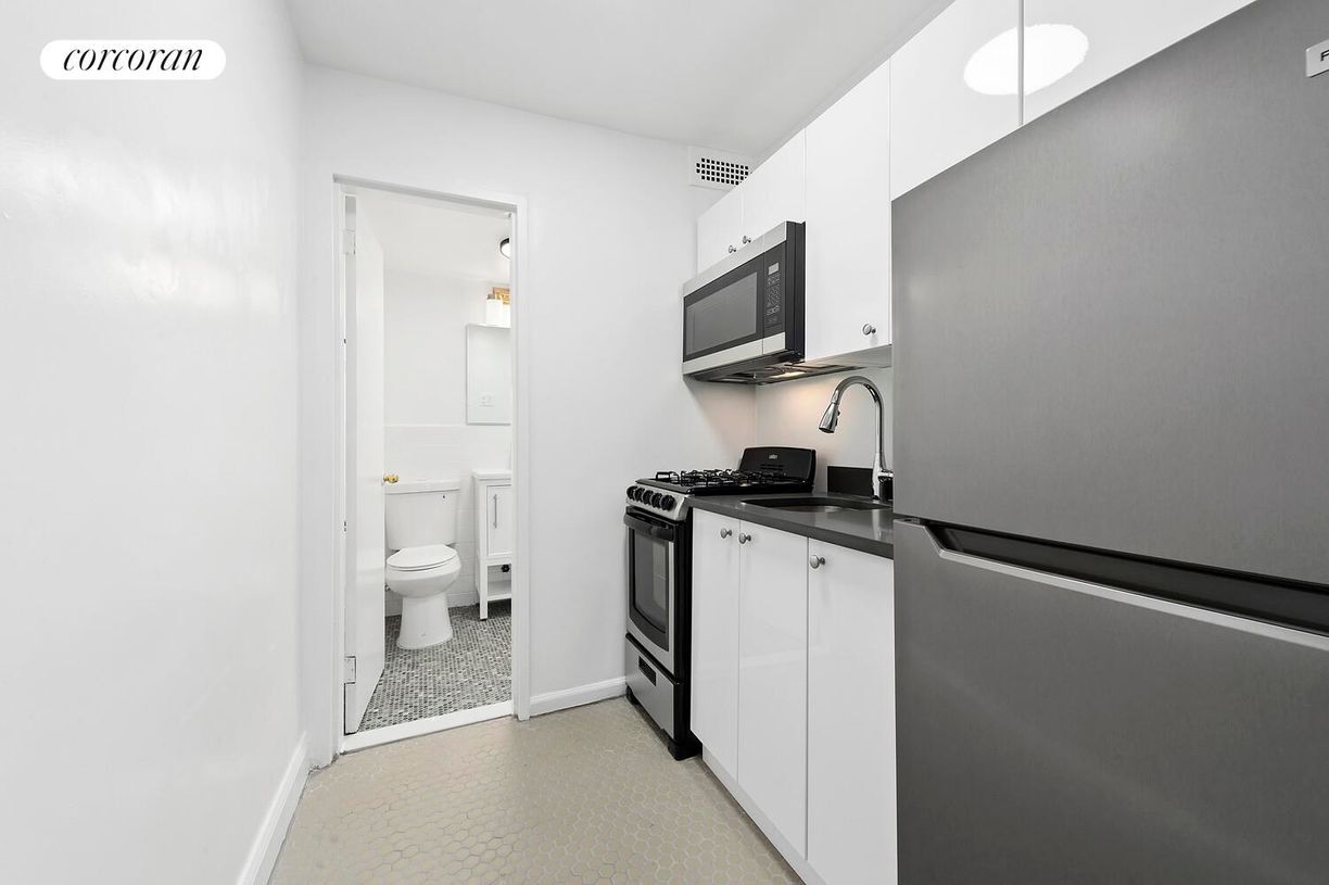 Foto del edificio - 320 W 22nd St