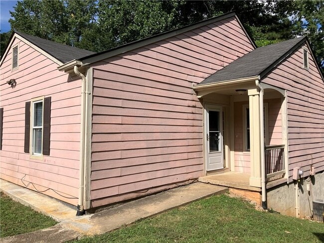Foto del edificio - 1215 Oak Forest Ct SW