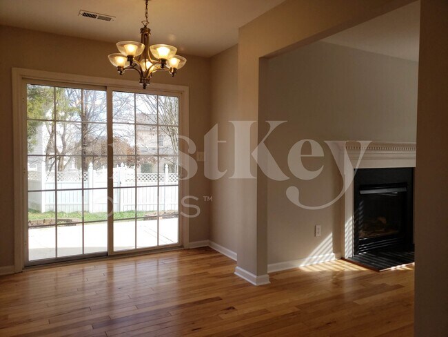Foto del edificio - 6632 Courtland St