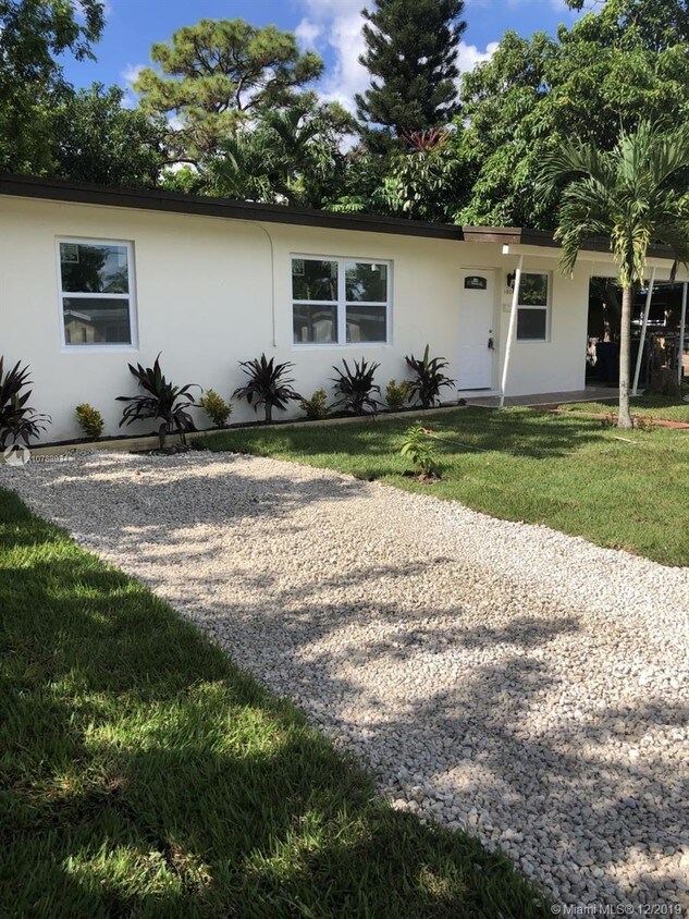 Primary Photo - 1006 NW 13th Ct