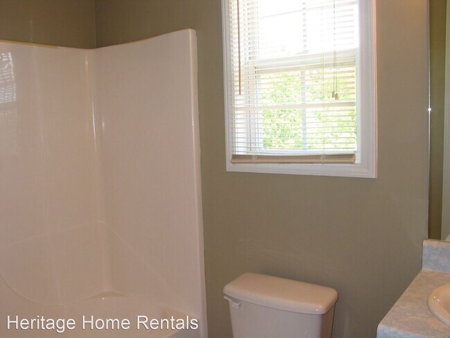 Building Photo - 4 br, 3 bath House - 429 REMINGTON COURT