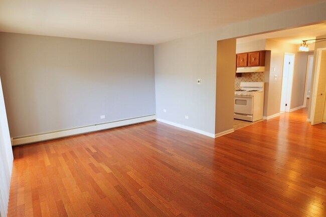 Foto del edificio - 3680 W 119th St