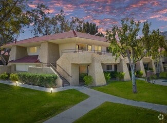 Building Photo - 2820 N Arcadia Ct