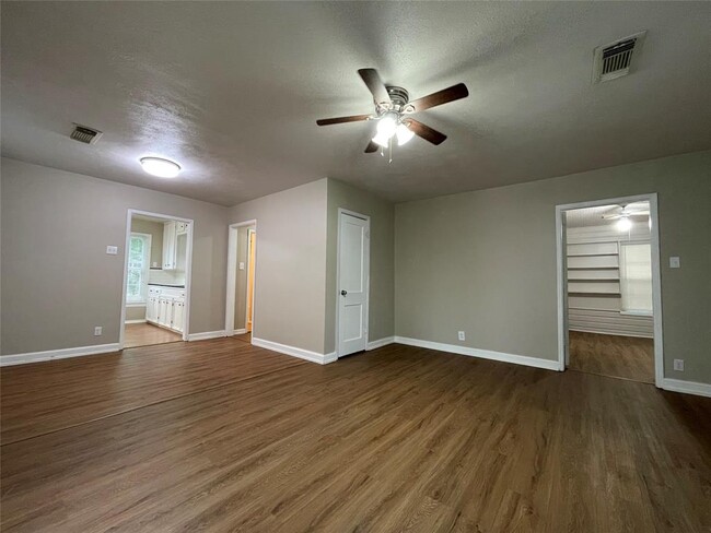 Foto del edificio - 1622 W 8th St